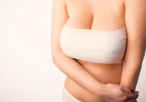 Lee más sobre el artículo Cirugía Plástica: aumento de senos y blefaroplastia